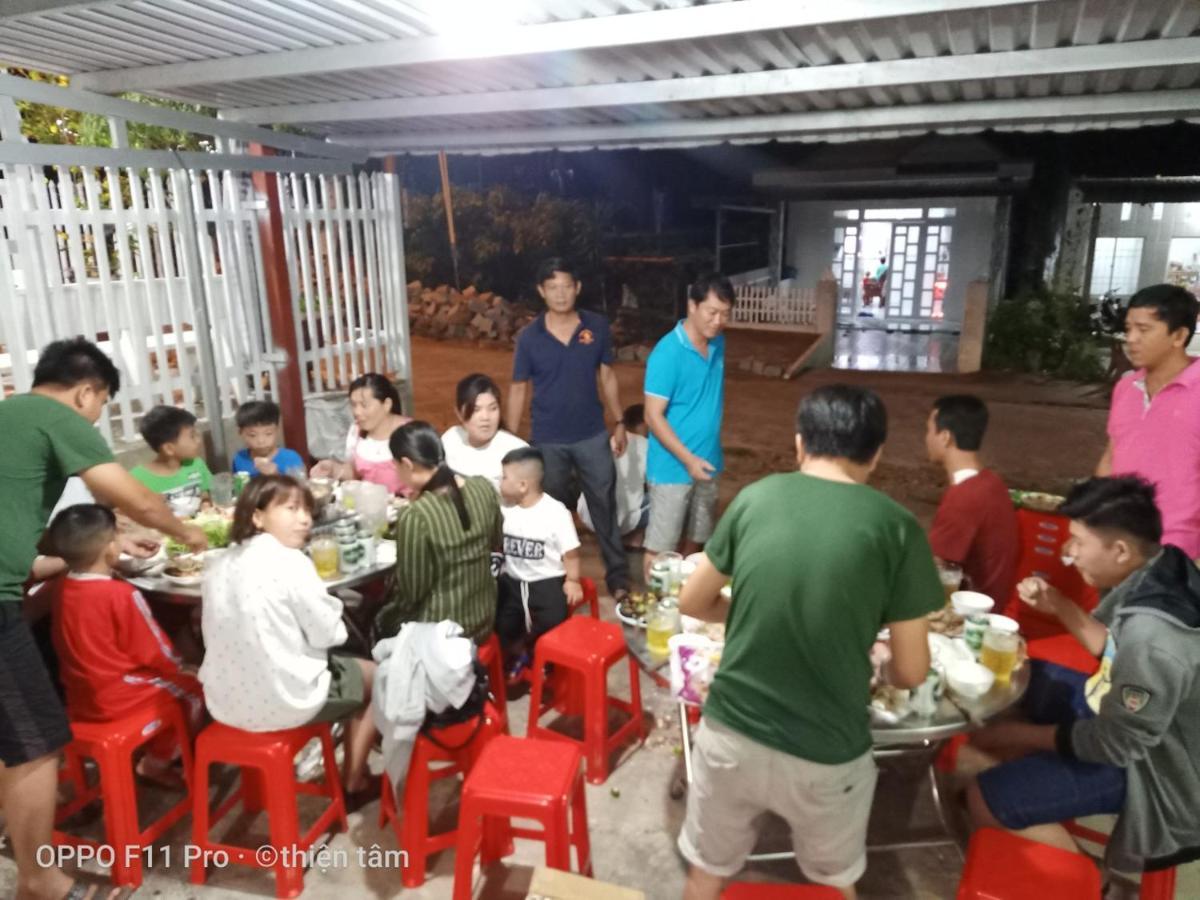 Hotel Nhà Nghỉ NgọC PhuọNg Hon Son Lai Son Zewnętrze zdjęcie